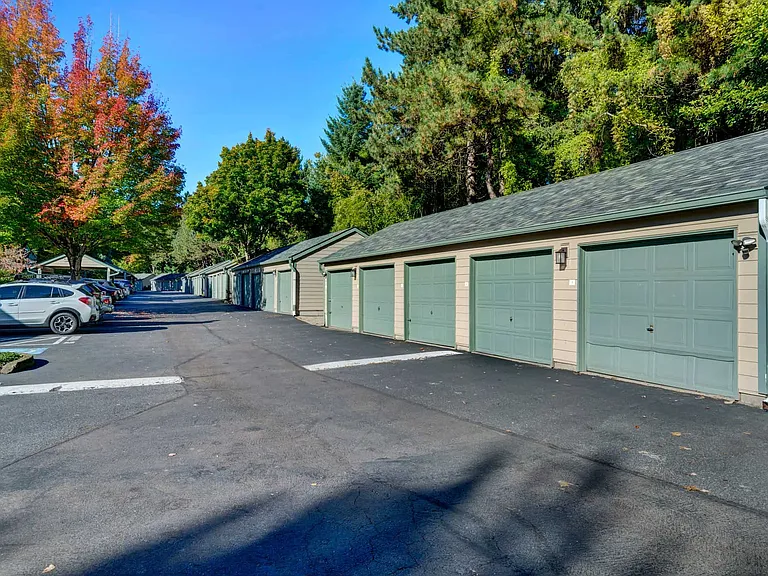 Hampton Ridge Apartments — Photo 9