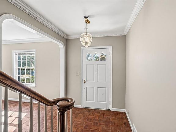 3rd image of 357 Winnona Dr