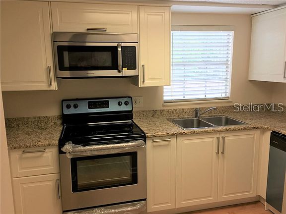 5th image of 14406 Reuter Strasse Cir #220
