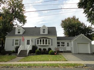 304 Huguenot Ave, Union, NJ 07083