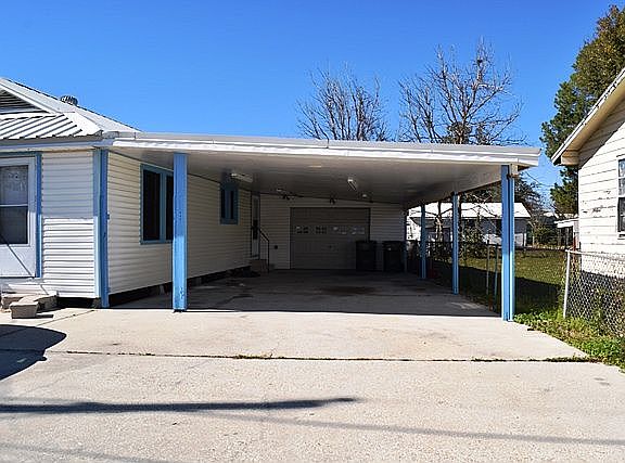 2nd image of 626 Marmande St