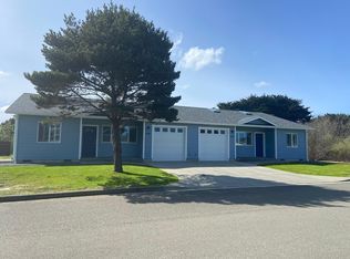 705 12th Ct SW, Bandon, OR 97411