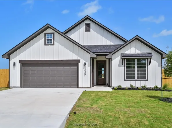 557 Harvest Lake Dr, Snook, TX 77878