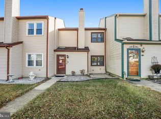 229 E Green Valley Cir, Newark, DE 19711