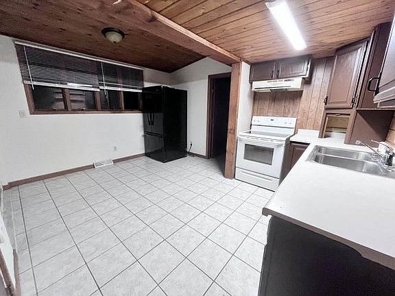 2nd image of 2172 Strongs Ave #2