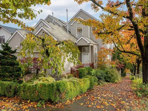 3840 S Water Ave, Portland, OR 97239