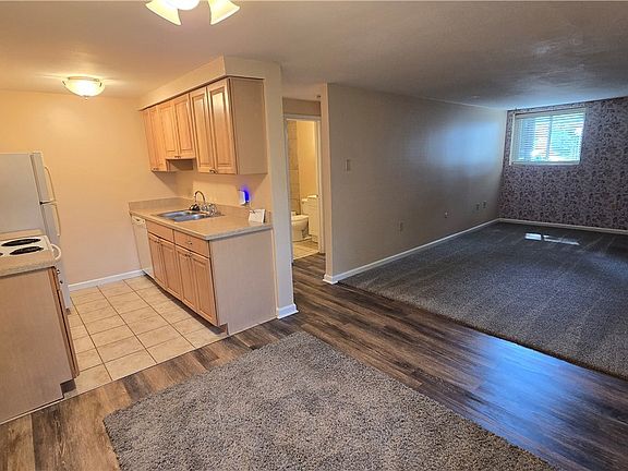5th image of 105 Watertree Dr