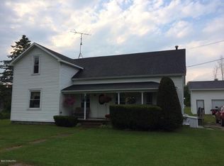 11286 Five Mile Rd, Morley, MI 49336