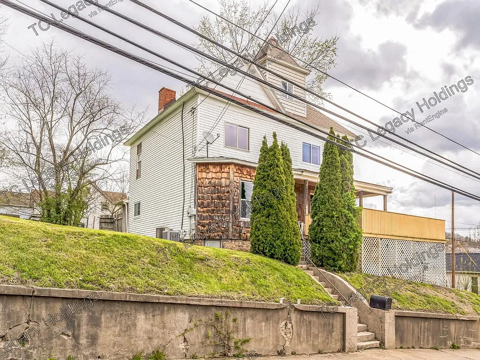 1502 W Virginia Ave