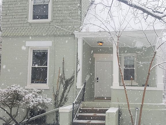 Front entrance - used by Unit 1 and Unit 2 on the 2nd floor.