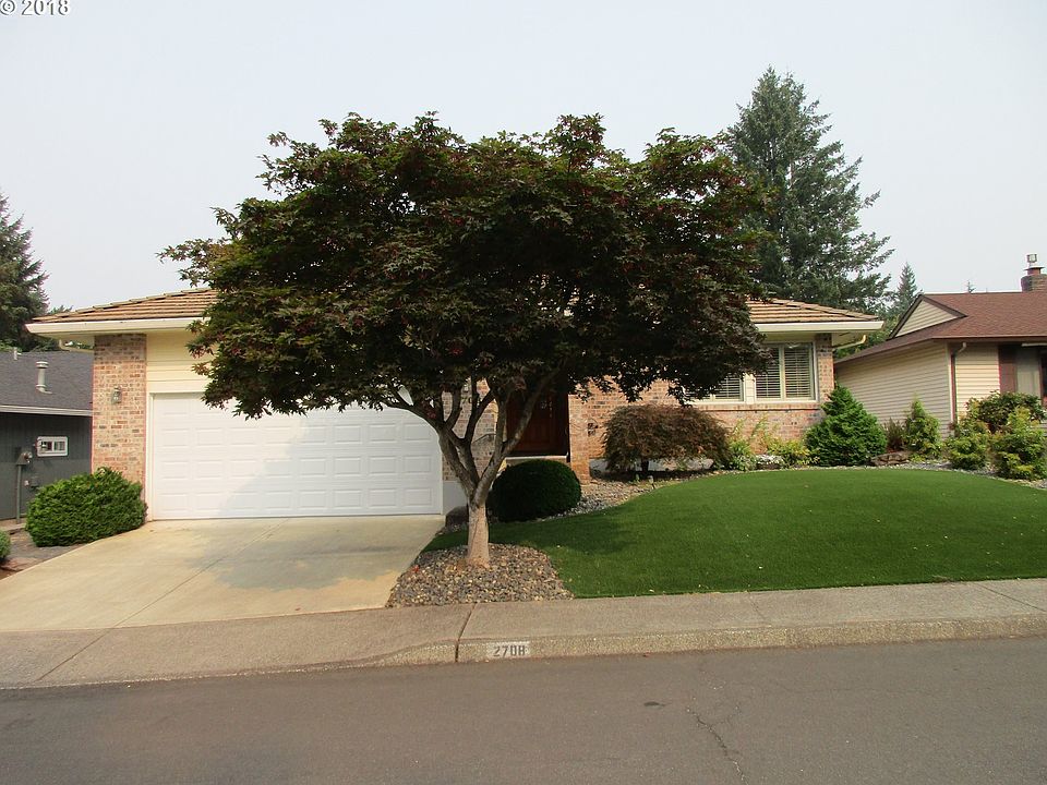 1st image of 2708 SE Balboa Dr
