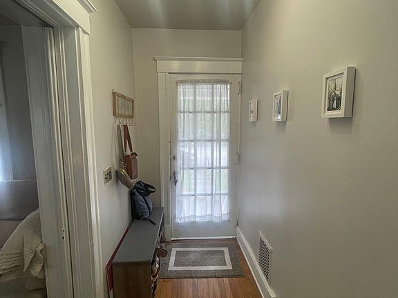 4th image of 2860 Erie Ave #1