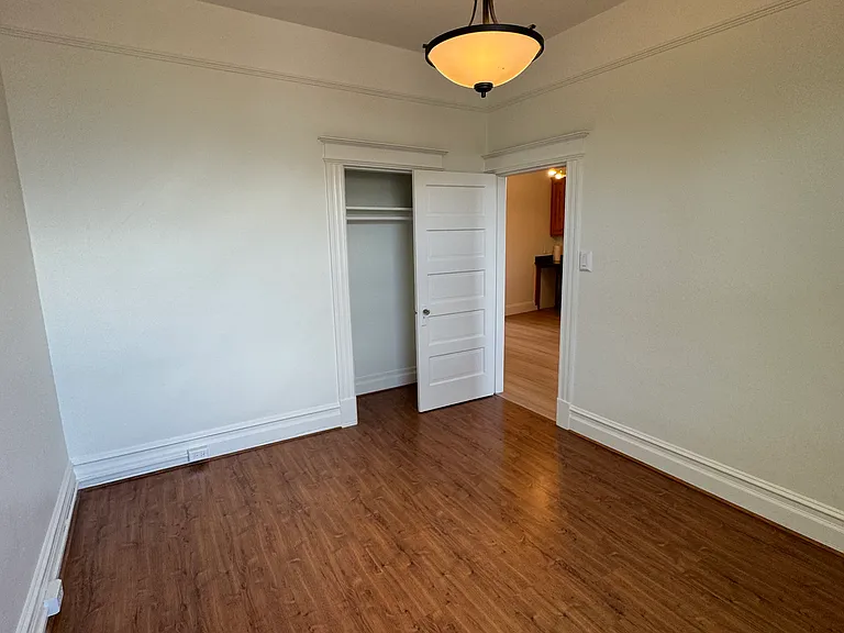 2344 Jones St #B — Photo 11