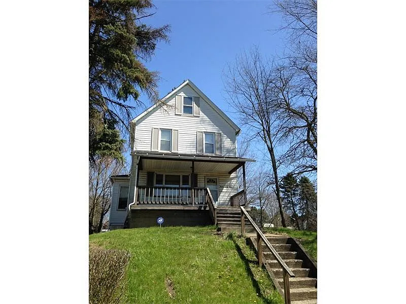 1269 Cedar Ave photo 1