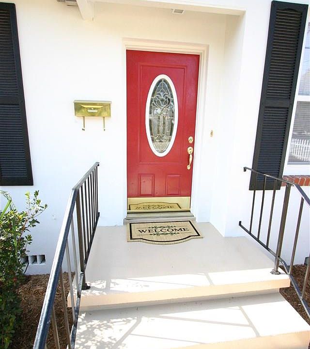 1st image of 1121 N Devilliers St