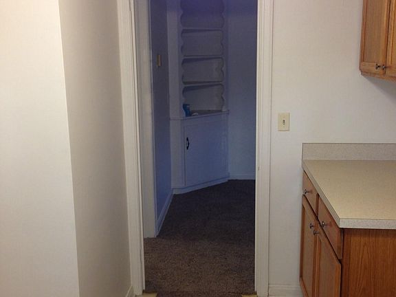 KITCHEN TO DINING AREA