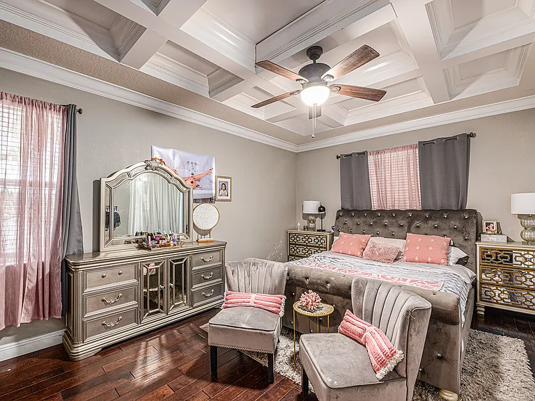 706 York Dale Dr — Photo 15