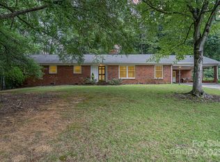 1210 Shady Bluff Dr, Charlotte, NC 28211