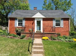 6812 Jackson Ave, Falls Church, VA 22042