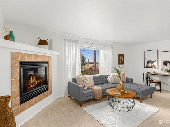 2609 W Marine View Drive #4, Everett, WA 98201