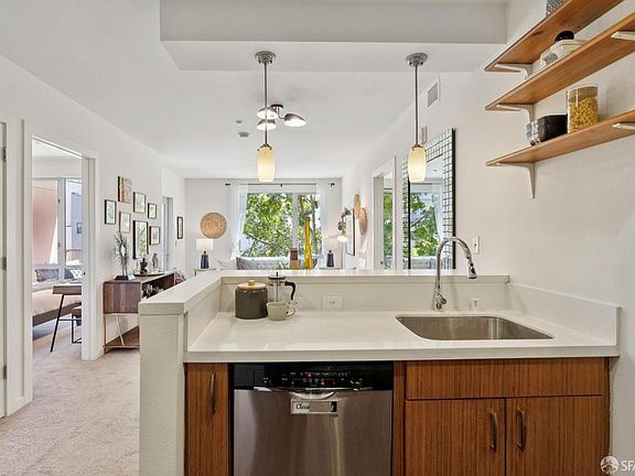 2nd image of 555 Bartlett St APT 206