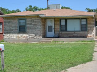 803 W 8th St, Muleshoe, TX 79347