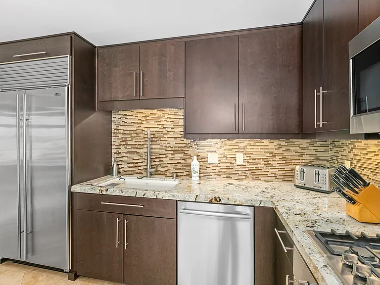 645 Front St #1006 — Photo 19