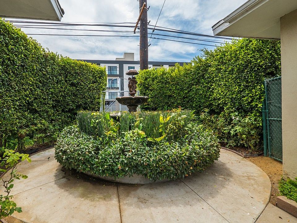 1st image of 4964 S Centinela Ave #4964
