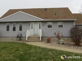 3025 98th St, Highland, IN 46322