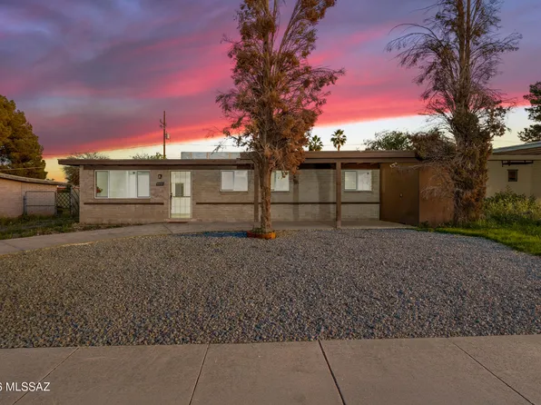 8032 E Victoria Dr, Tucson, AZ 85730