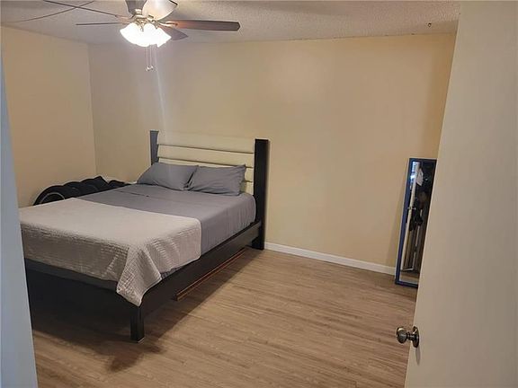 3rd image of 7175 Orange Dr #304