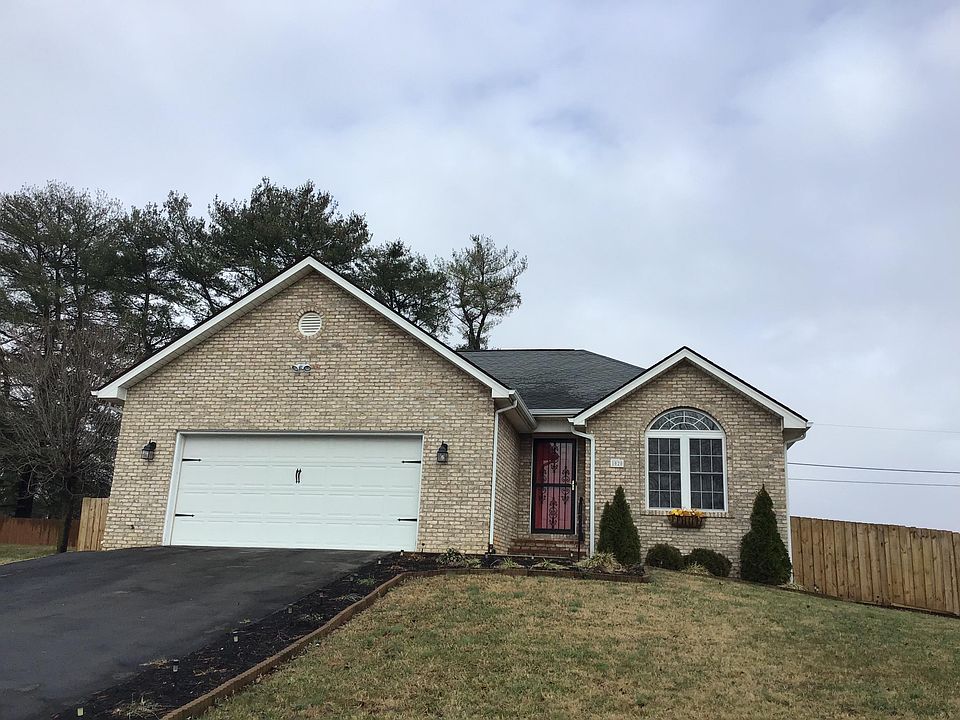 1st image of 1020 Broad Hill Dr