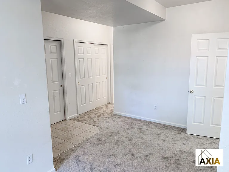 2222 Walnut St #1 — Photo 9