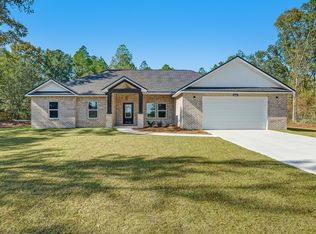 5840 Phillip Rd, Crestview, FL 32539