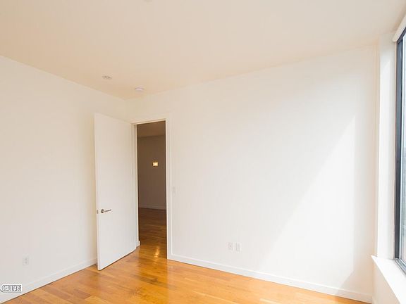 5th image of 687 Driggs Ave APT 2D