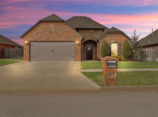 917 Freemont Pl, Weatherford, OK 73096