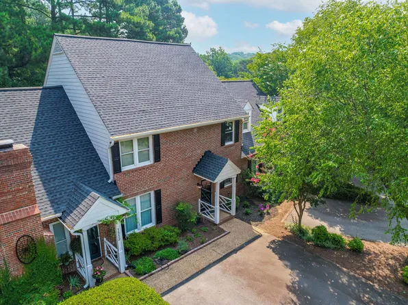 1550 Village Glenn Dr, Raleigh, NC 27612