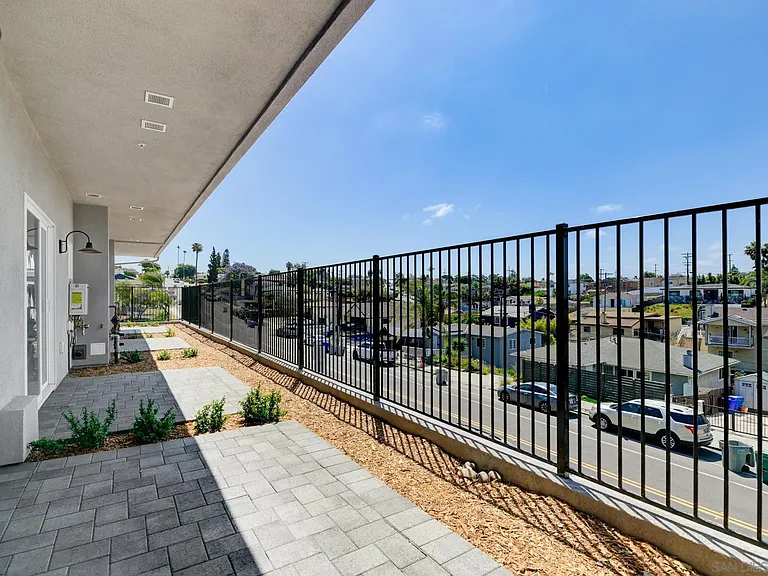 5434 Church Ave — Photo 28