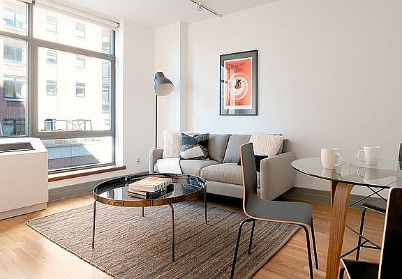 3rd image of 125 Court St APT 3NG