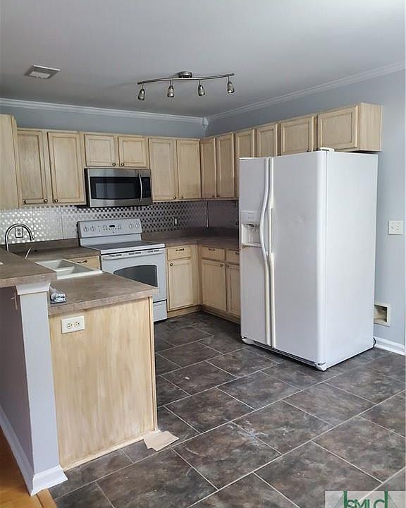2nd image of 127 Wax Myrtle Ct