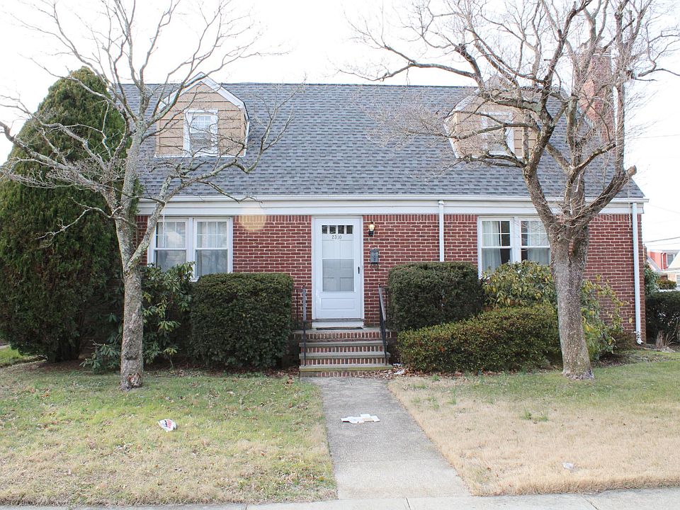 1st image of 2319 Yorktown St