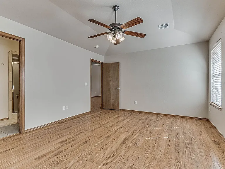 2224 NW 157th Ter — Photo 28