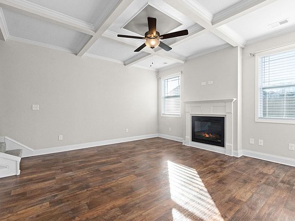 4th image of 1263 Black Oak Cir