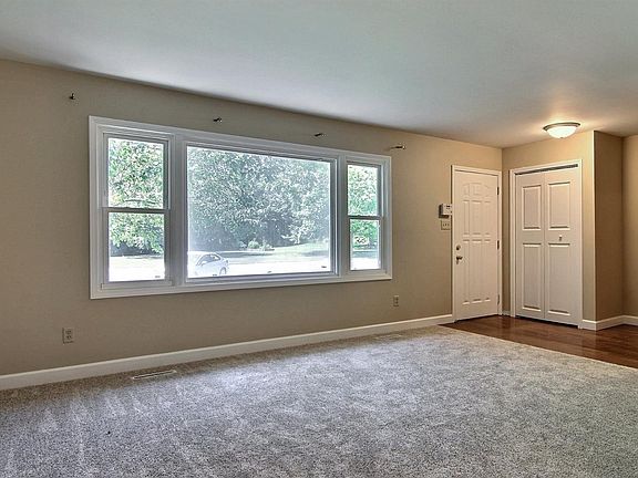 4th image of 454 Cain Dr