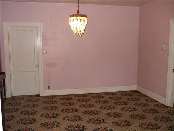 3rd image of 809 Holland Ave