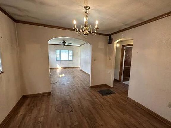4th image of 203 Marshall Ave