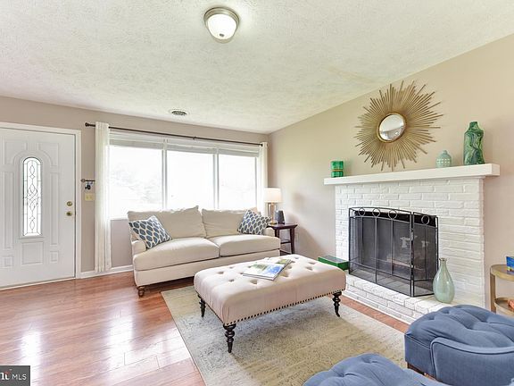 3rd image of 6302 Willowood Ln