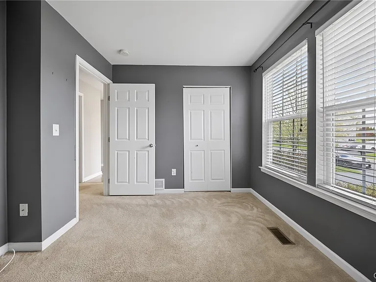 5472 Alfreton Dr — Photo 21