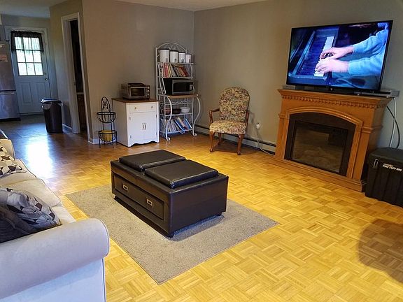 2nd image of 60 Pattison St APT A6