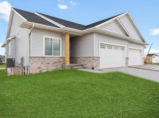 1267 Berkshire Ln, Northliberty, IA 52317